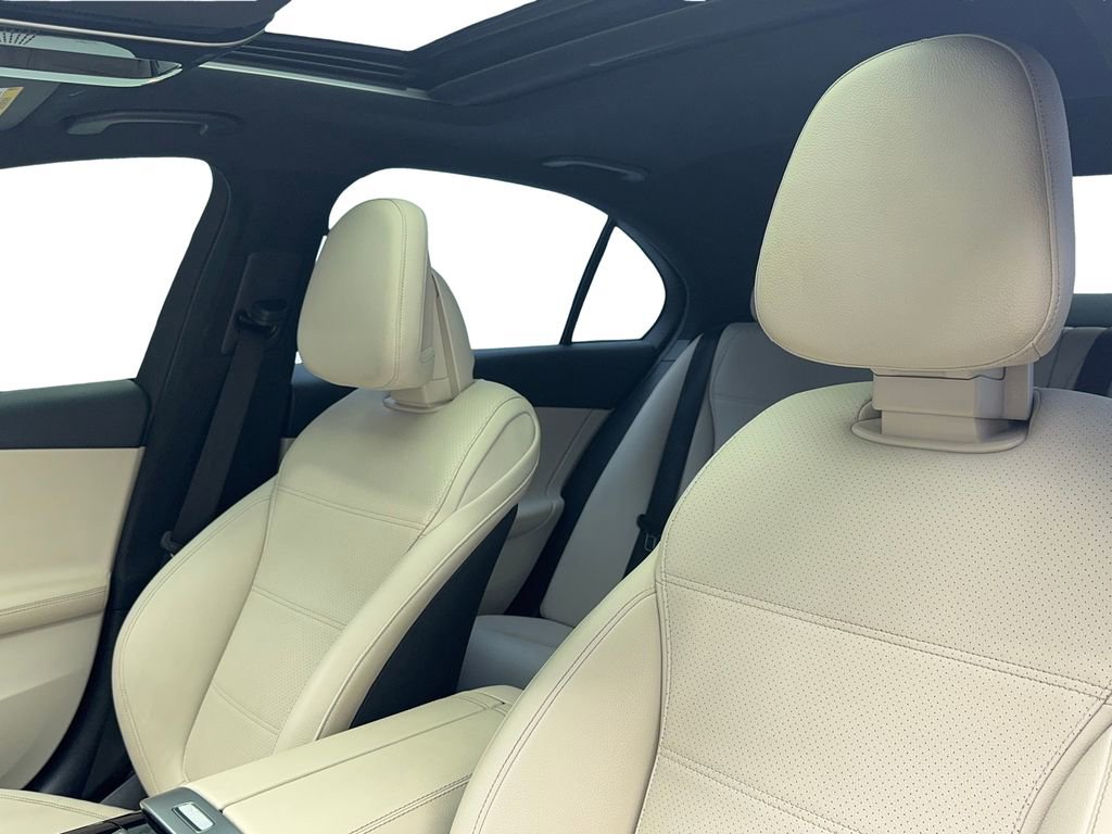 Used 2024 Mercedes-Benz C 300 Sedan image 31