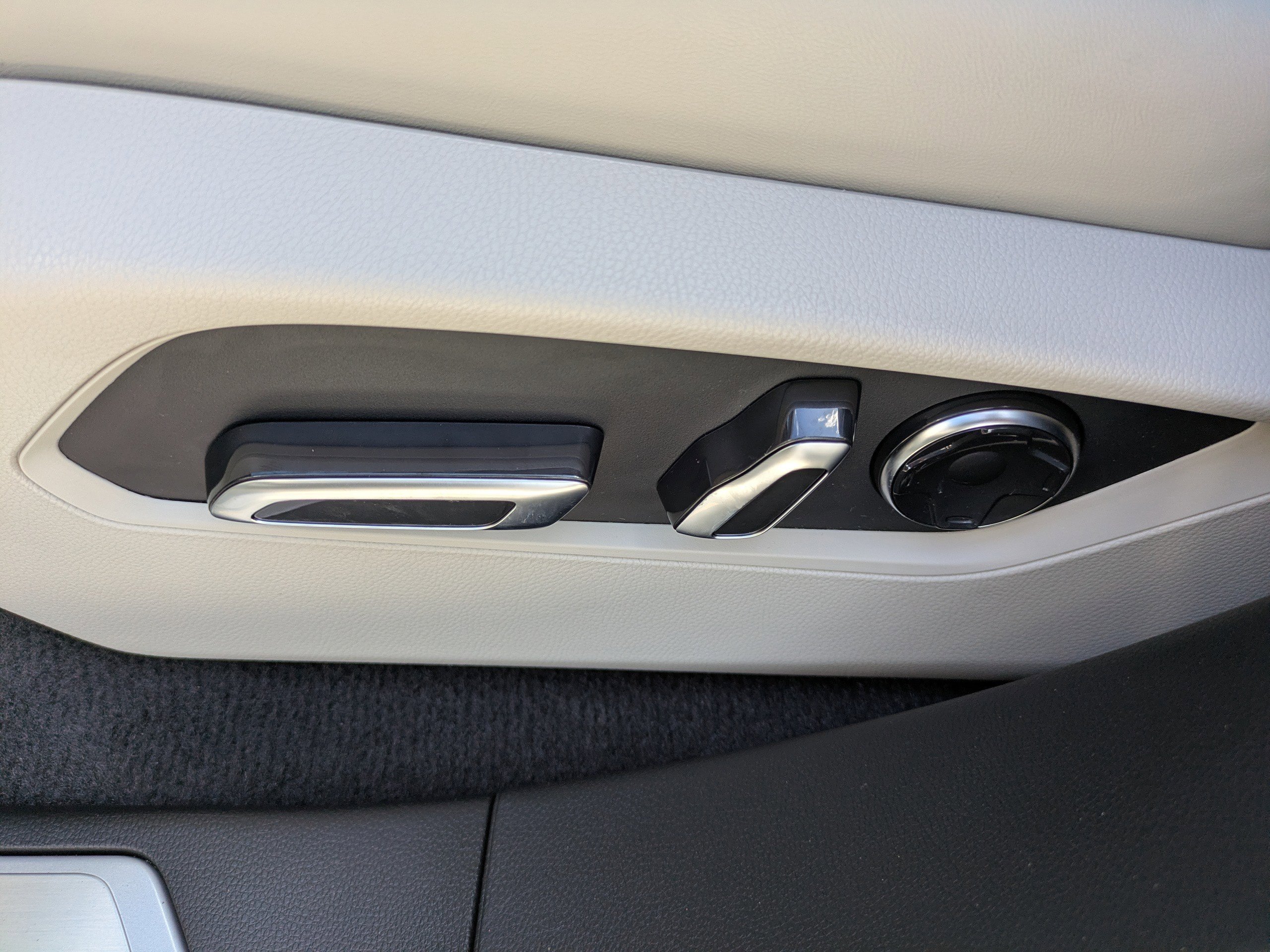 Used 2025 Acura RDX SH-AWD w/ Technology Package image 18