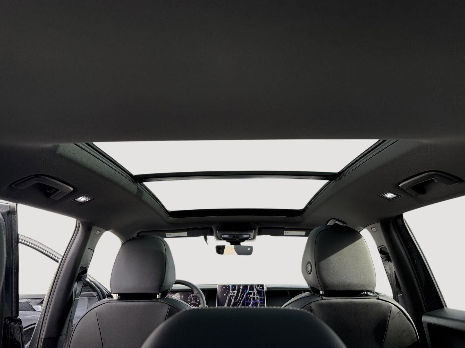 New 2026 Volkswagen Tiguan SE R-Line image 13