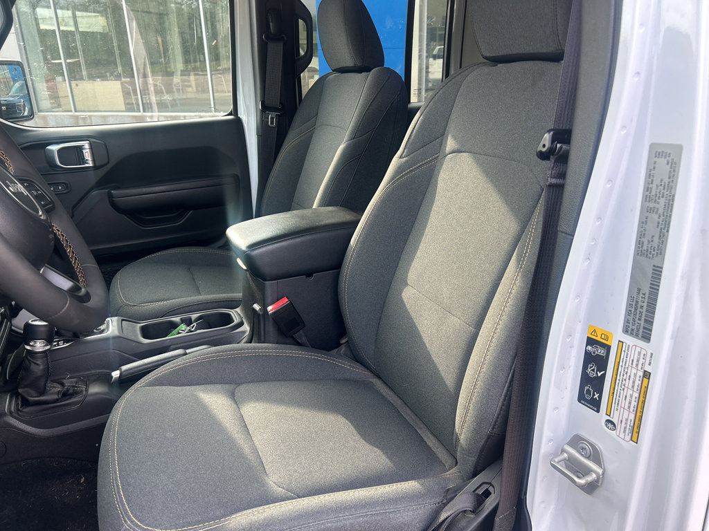 Used 2024 Jeep Wrangler Sport S image 2