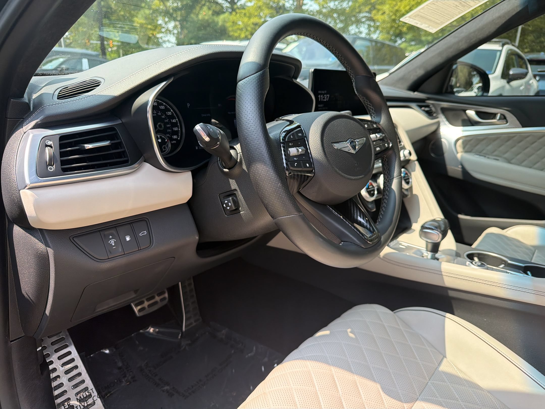 Used 2022 Genesis G70 3.3T w/ Sport Prestige Package AWD/4WD image 4
