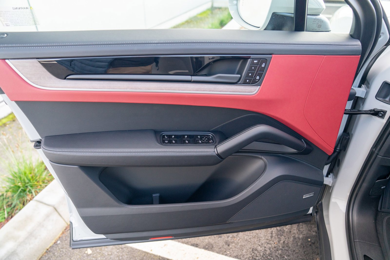 New 2026 Porsche Cayenne S image 10