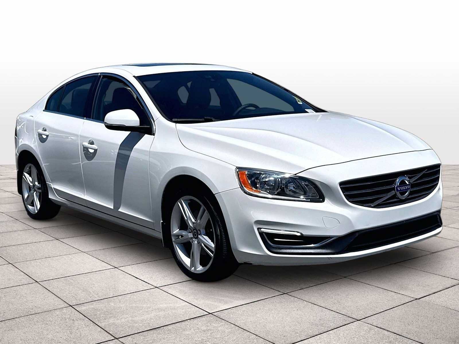 Used 2016 Volvo S60 T5 Premier w/ Protection Package FWD image 2