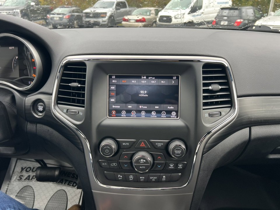 Used 2021 Jeep Grand Cherokee Laredo image 20