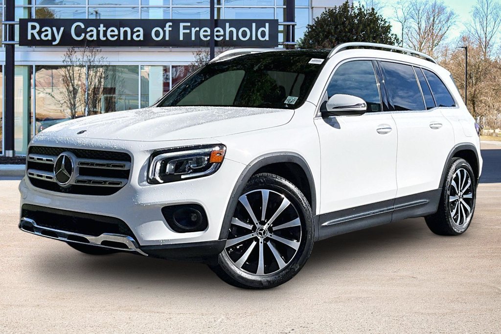 Used 2023 Mercedes-Benz GLB 250 4MATIC image 1