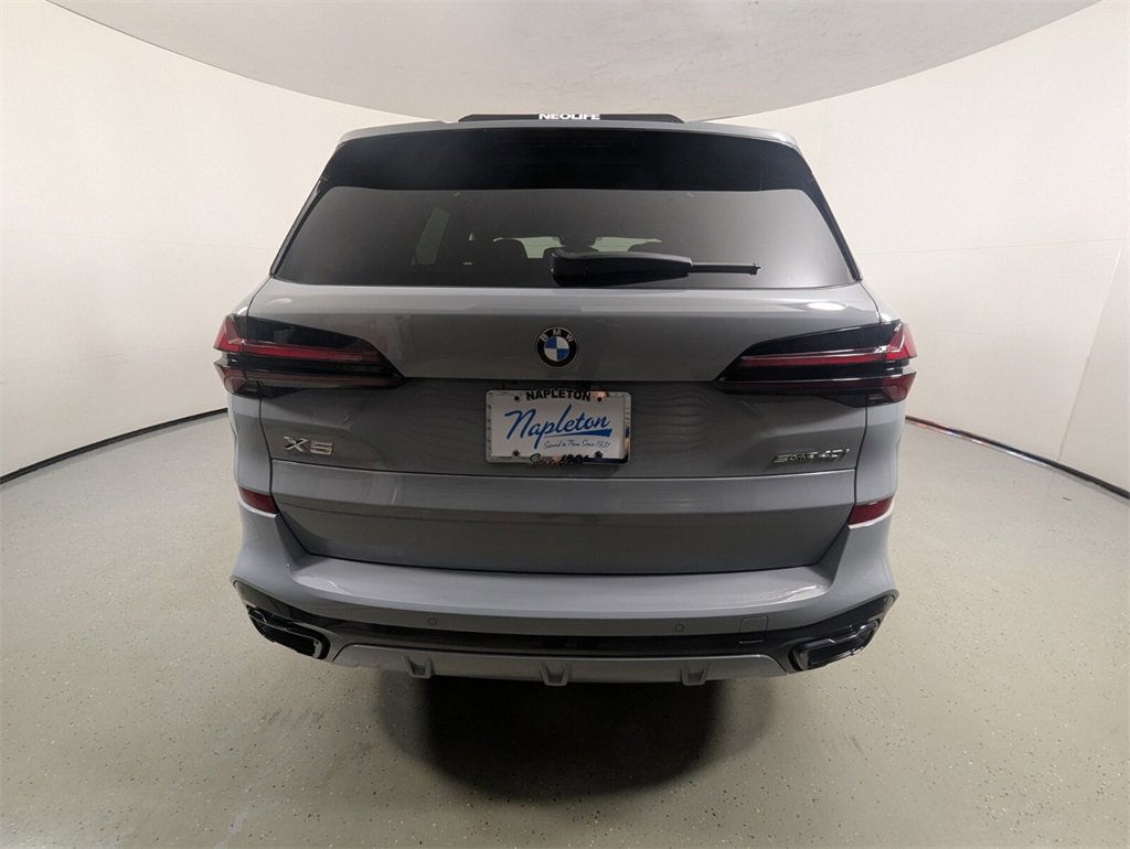 Used 2026 BMW X5 sDrive40i w/ M Sport Package image 6