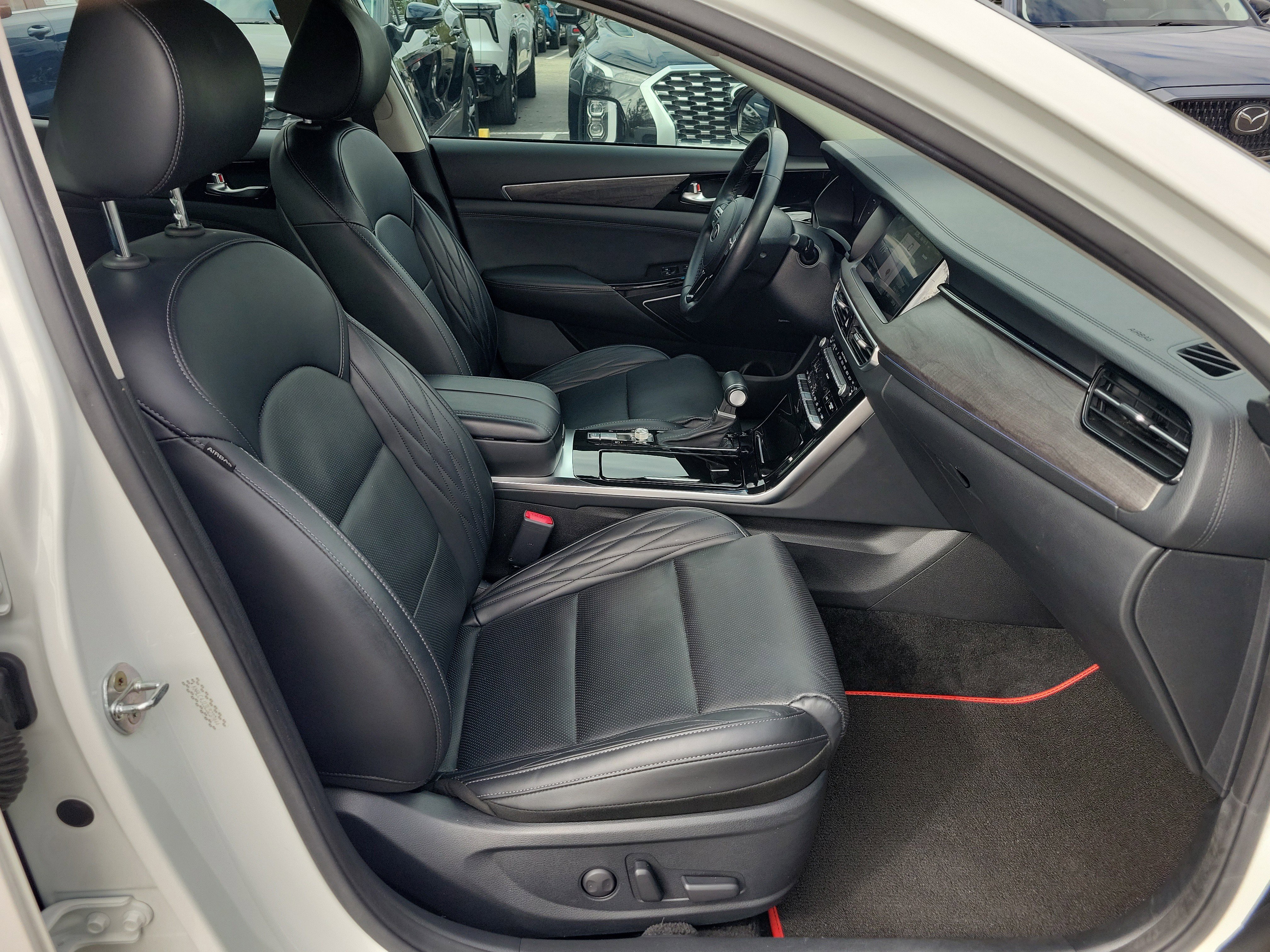 Certified 2020 Kia Cadenza Limited image 7