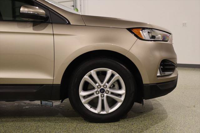 Used 2020 Ford Edge SEL w/ Convenience Package FWD image 12