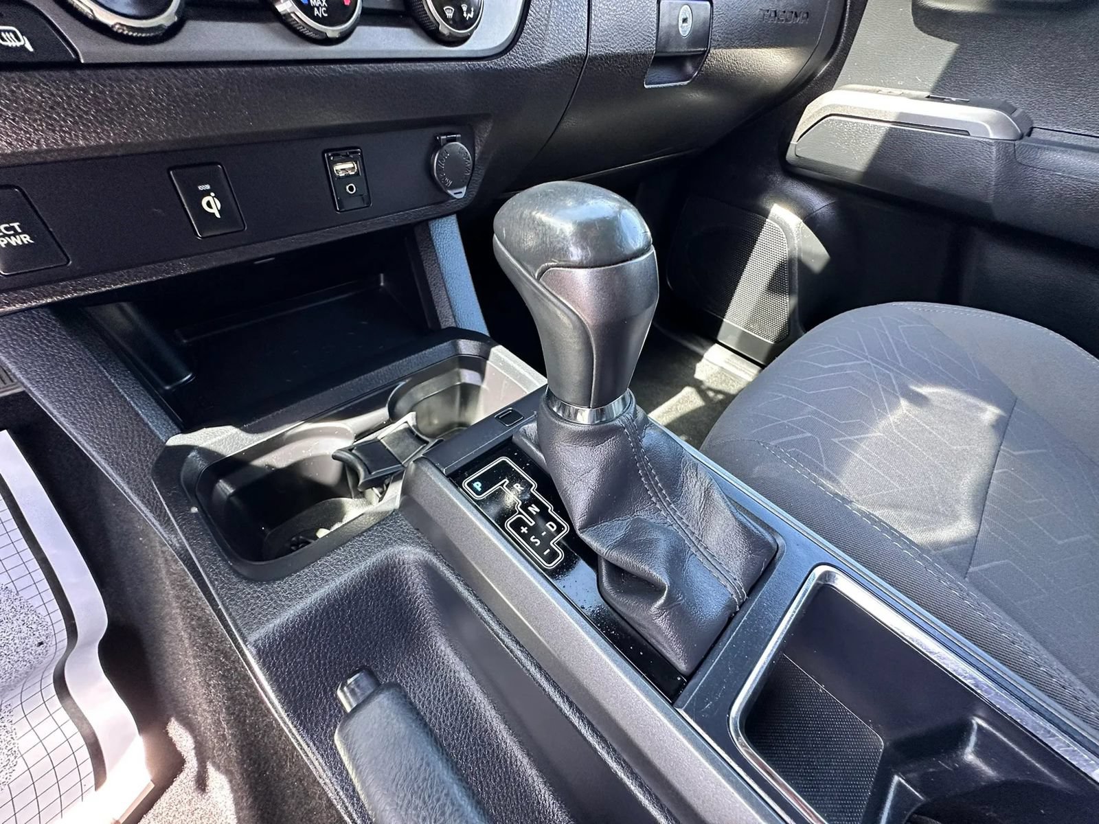 Used 2017 Toyota Tacoma TRD Off-Road w/ Tow Package AWD/4WD image 52