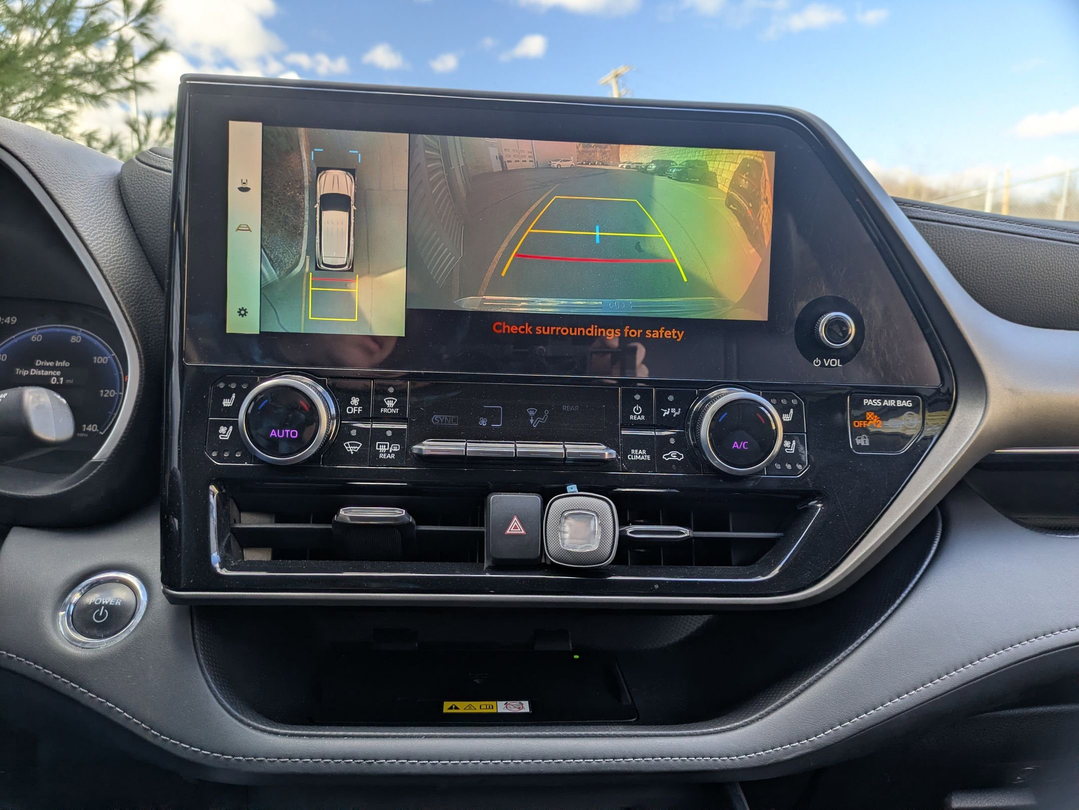 Used 2023 Toyota Highlander Limited image 17