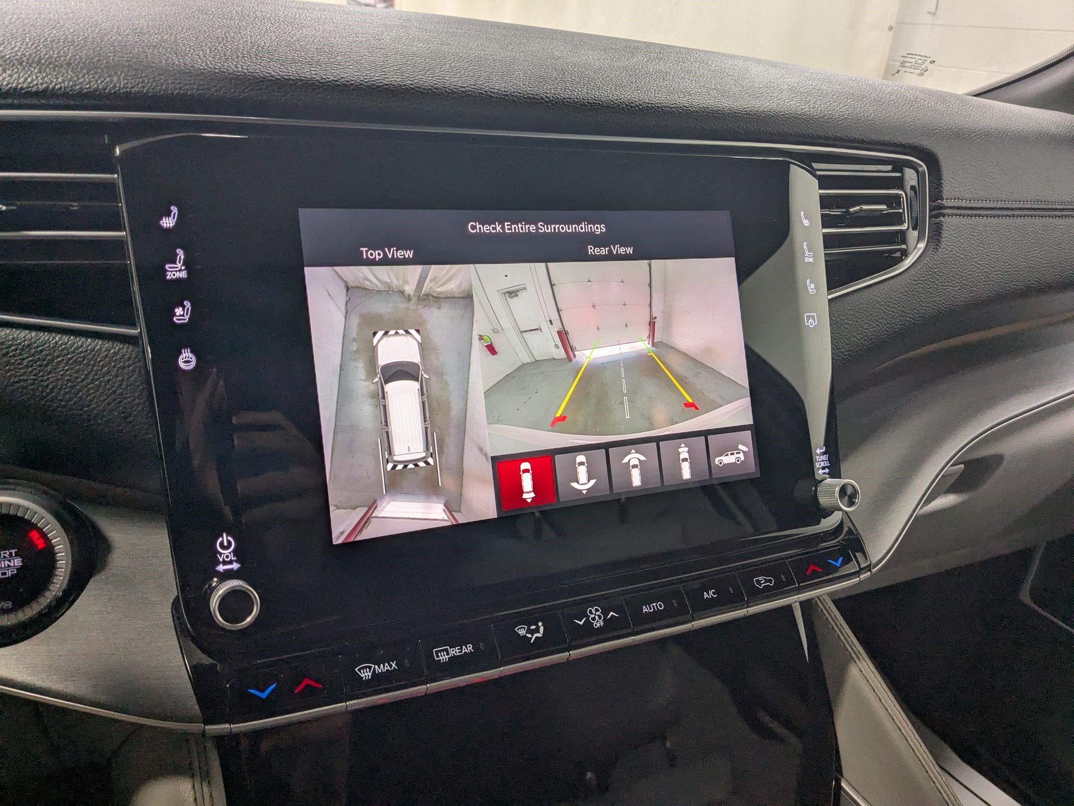 New 2025 Jeep Wagoneer Series II w/ Convenience Group I image 12