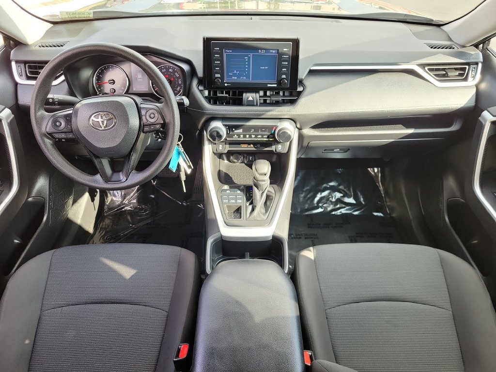 Used 2022 Toyota RAV4 LE AWD/4WD image 12