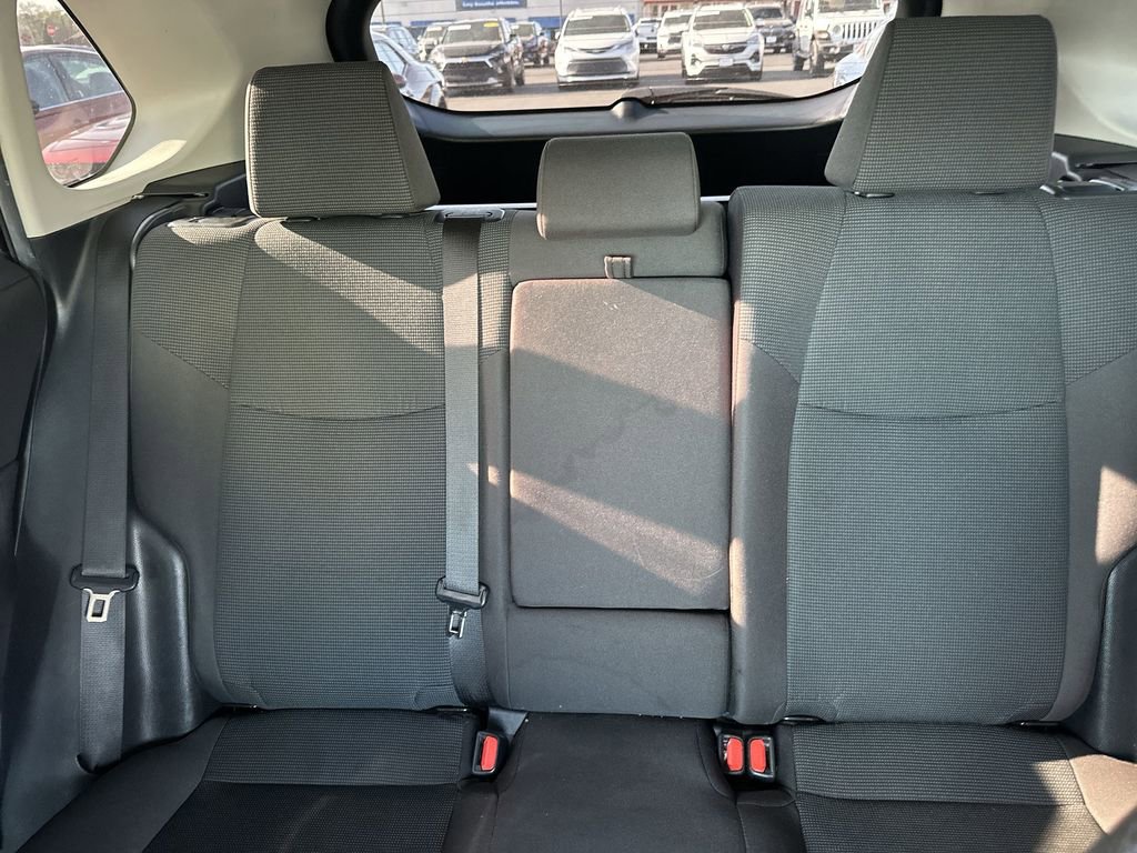 Used 2023 Toyota RAV4 LE image 21