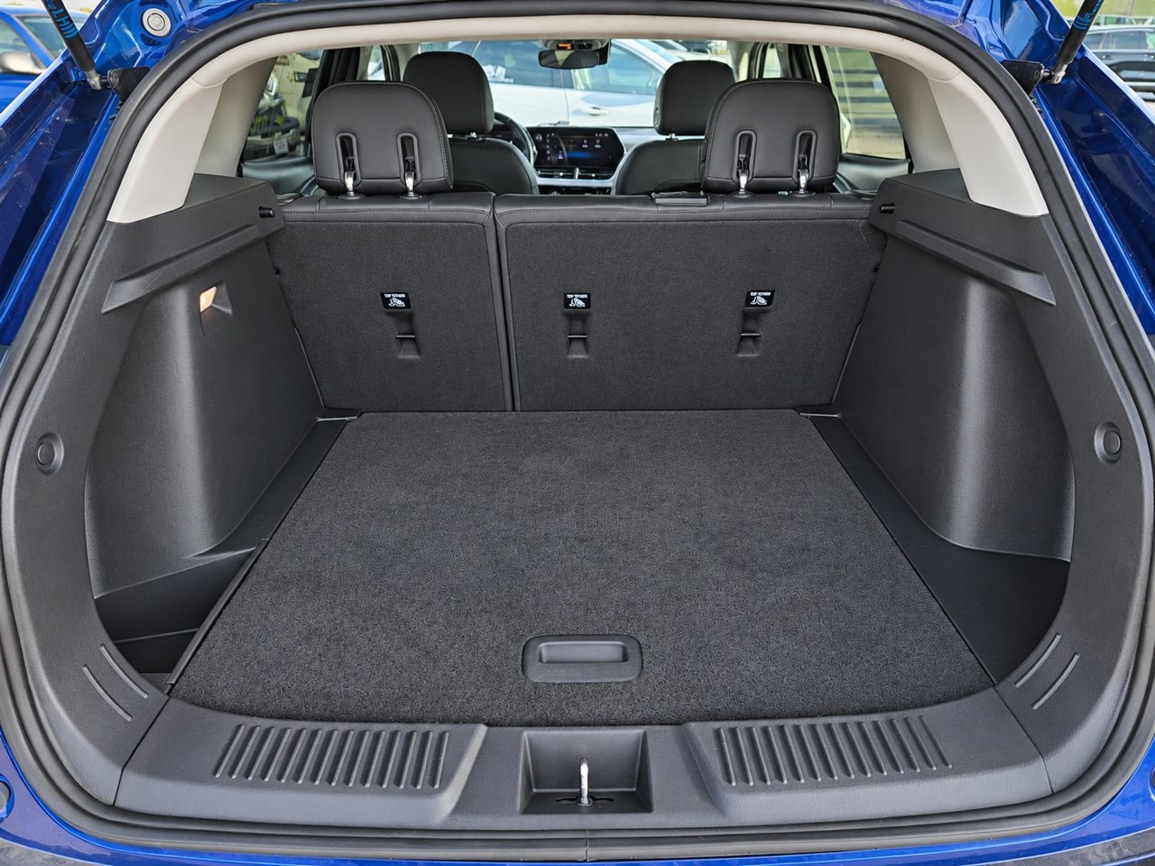 Certified 2024 Chevrolet Trax LT w/ Sunroof Package FWD image 26