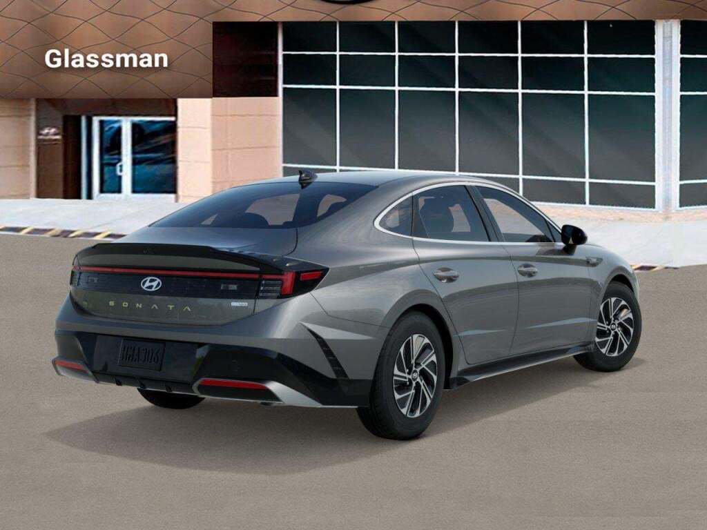 New 2027 Hyundai Sonata Blue FWD image 4