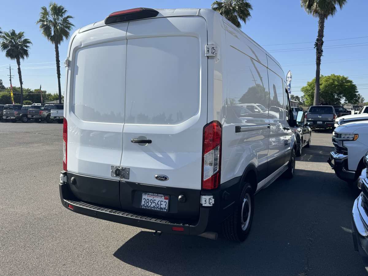 Used 2020 Ford Transit 250 Medium Roof RWD image 4