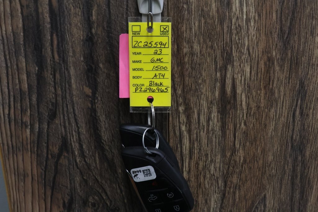 Used 2023 GMC Sierra 1500 AT4 w/ Technology Package image 25