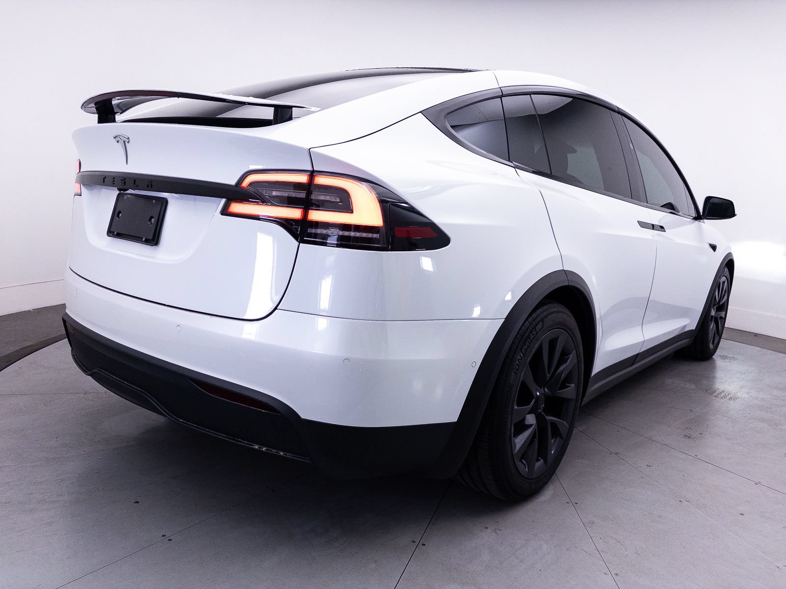 Used 2022 Tesla Model X AWD/4WD image 17