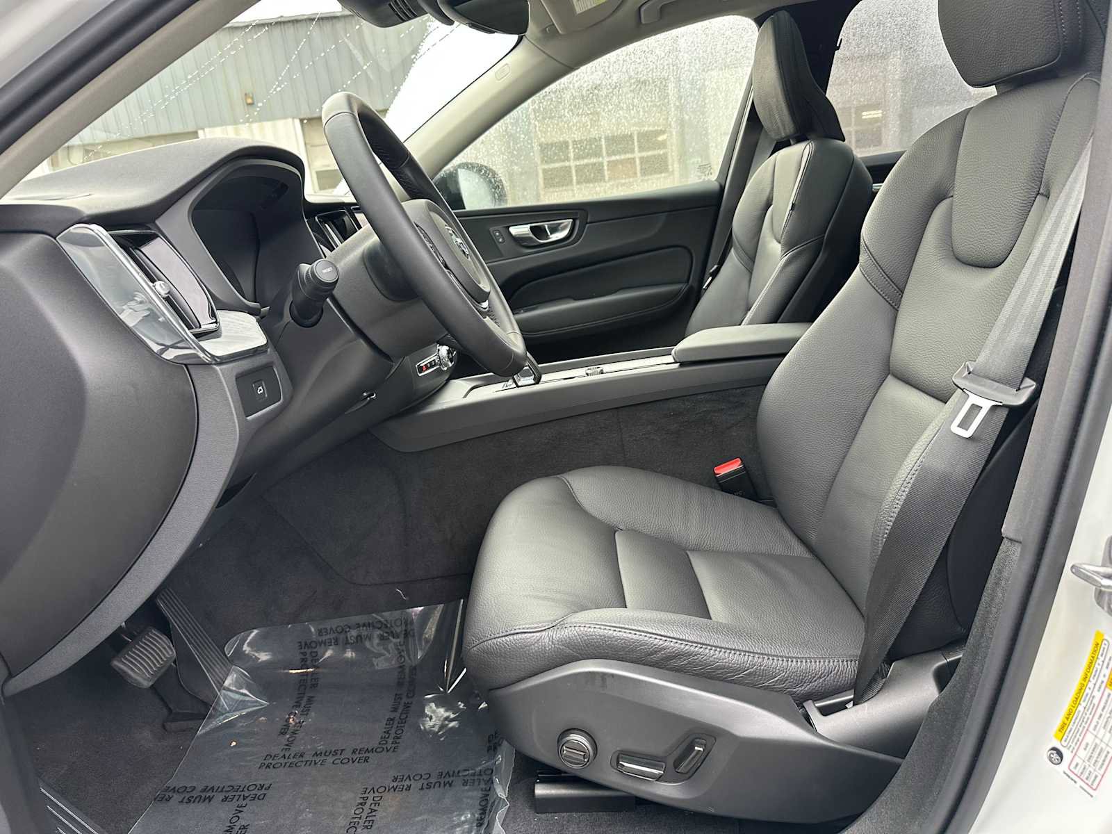 Used 2025 Volvo XC60 B5 Plus w/ Protection Package Premier image 19