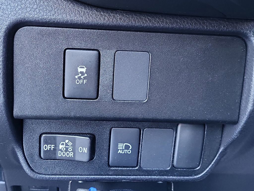 Used 2022 Toyota Tacoma SR image 29