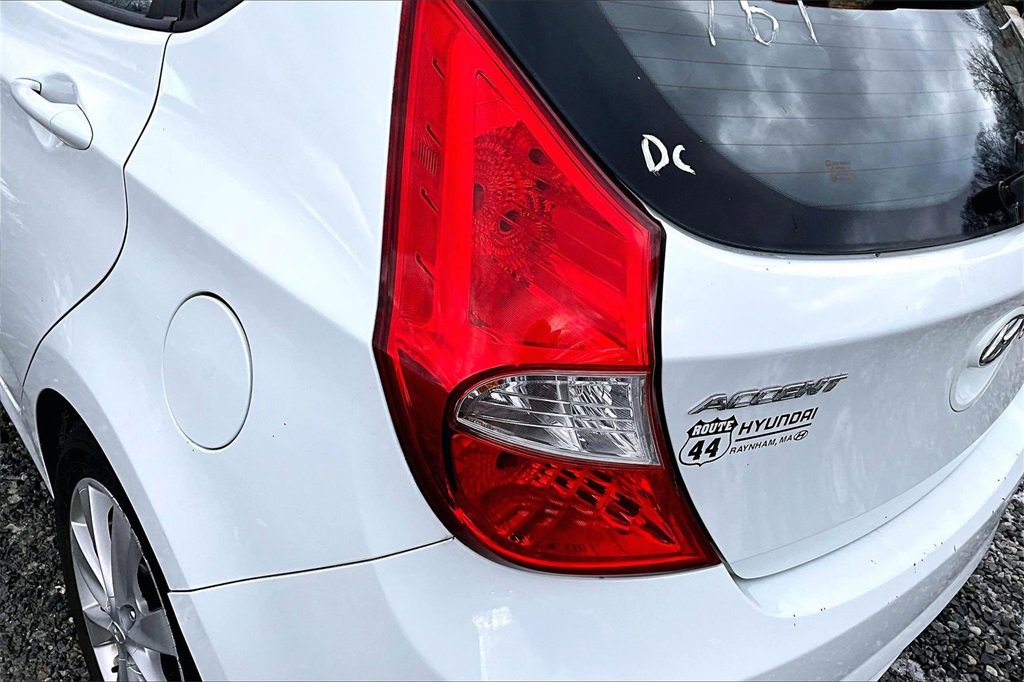 Used 2012 Hyundai Accent SE image 26