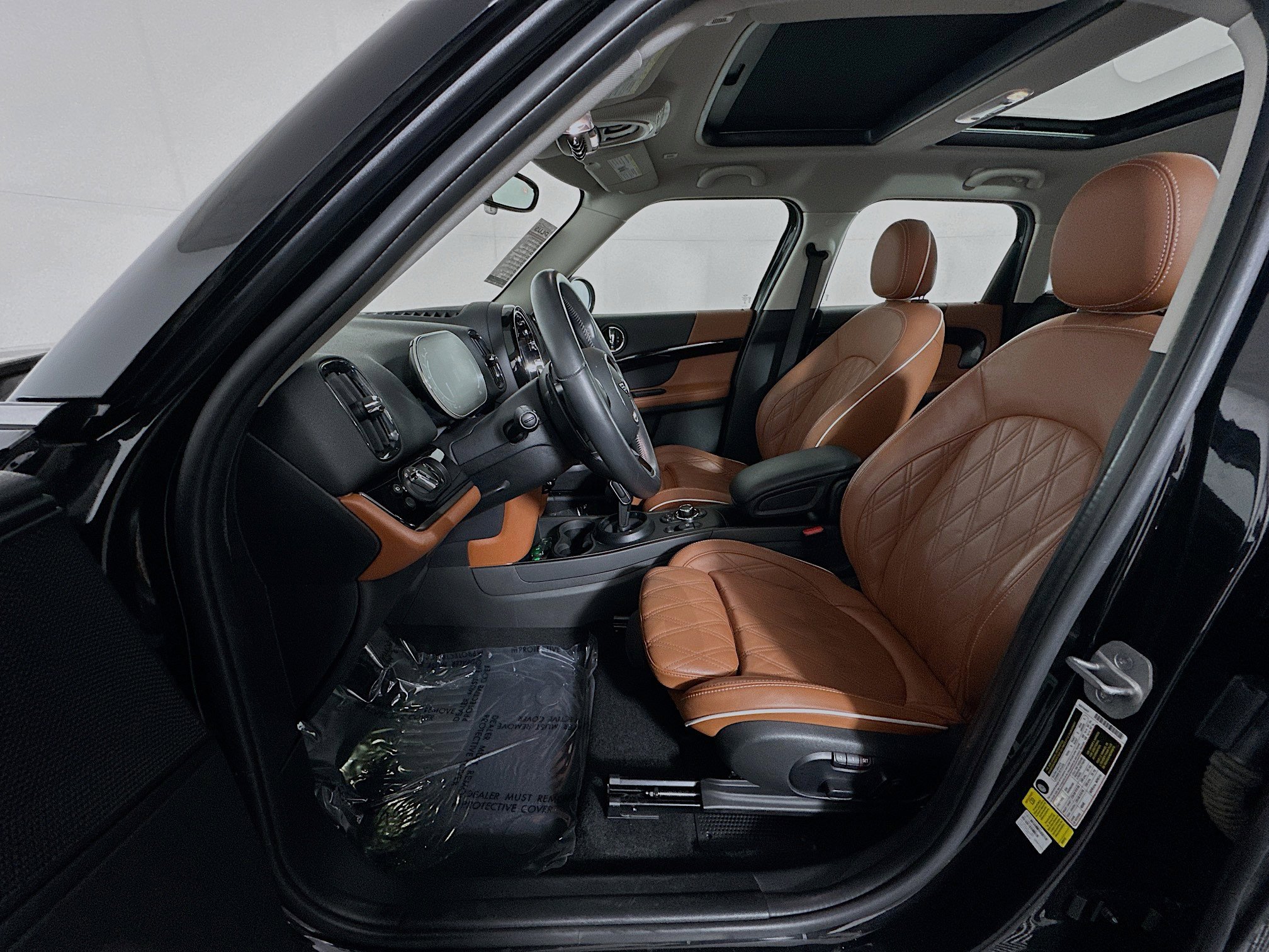 Used 2024 MINI Cooper Countryman S w/ Premium Package image 12