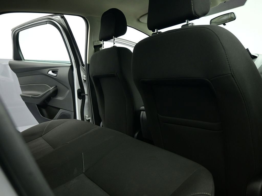 Used 2018 Ford Focus SE image 61