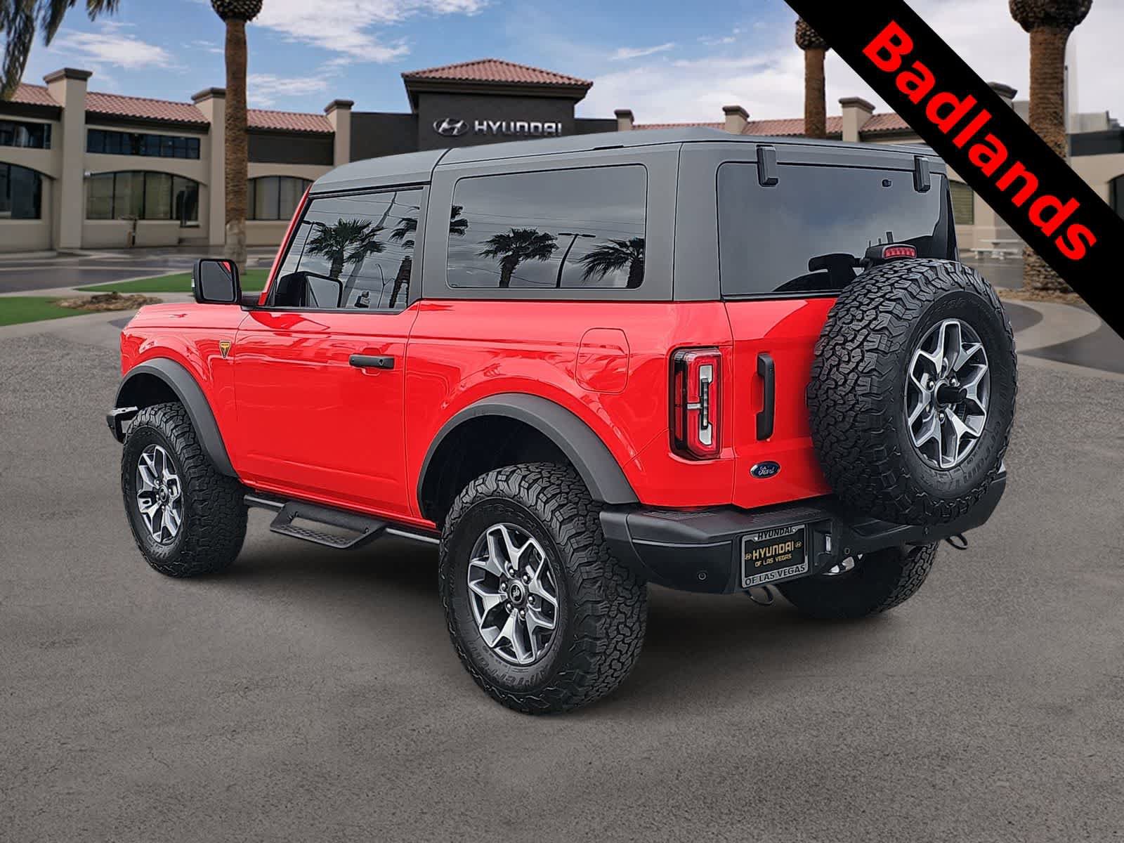 Used 2023 Ford Bronco Badlands image 6