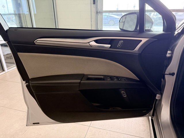 Used 2018 Ford Fusion S image 12