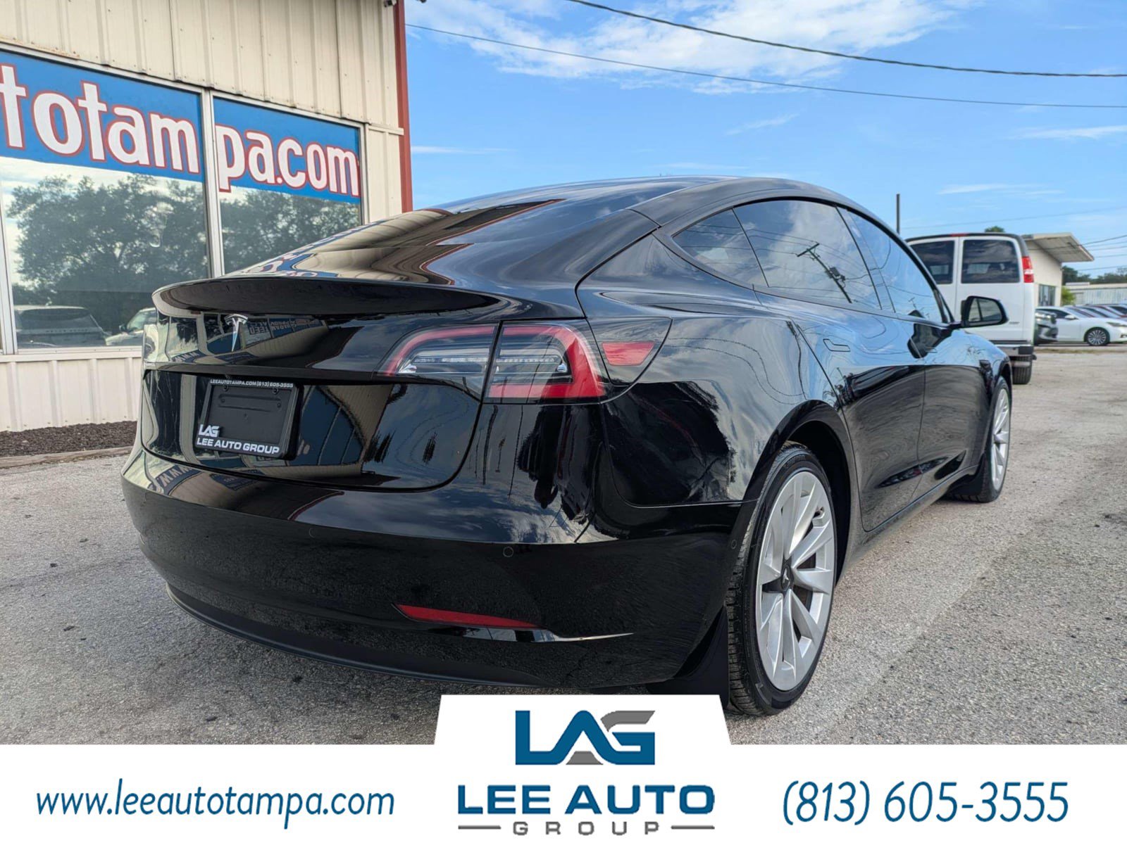 Used 2021 Tesla Model 3 Standard Range Plus RWD image 3