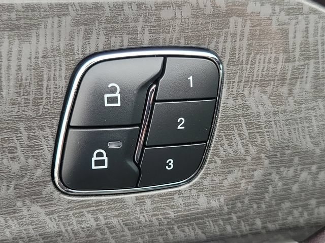 Used 2026 Ford Explorer Platinum AWD/4WD image 22