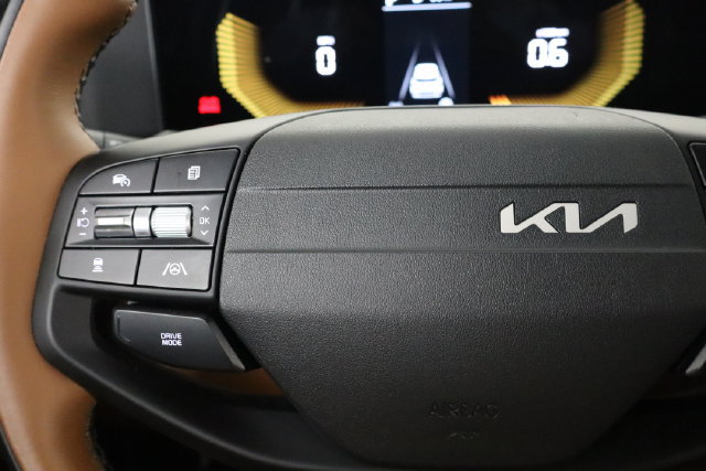 Used 2026 Kia Sportage X-Line w/ X-Line Premium Package AWD/4WD image 8