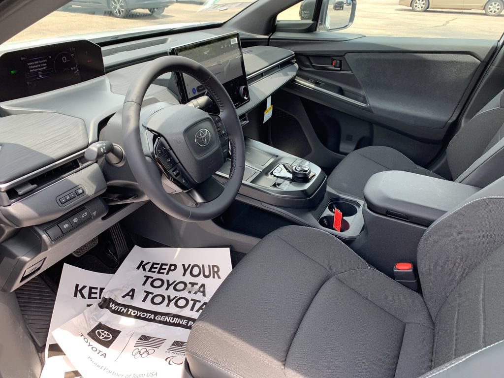 New 2026 Toyota C-HR AWD/4WD image 10