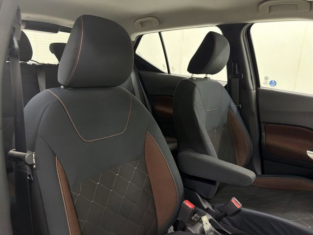 Used 2018 Nissan Kicks SR image 18