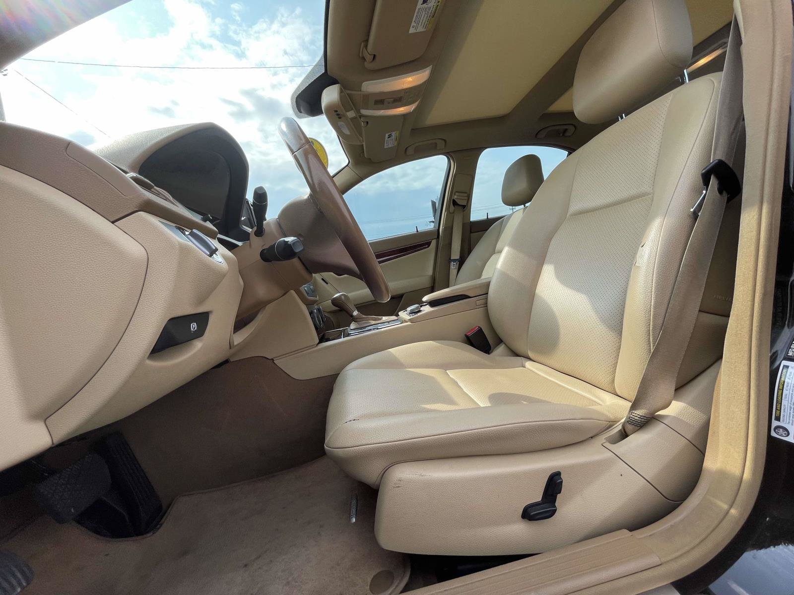 Used 2008 Mercedes-Benz C 300 Sedan image 17