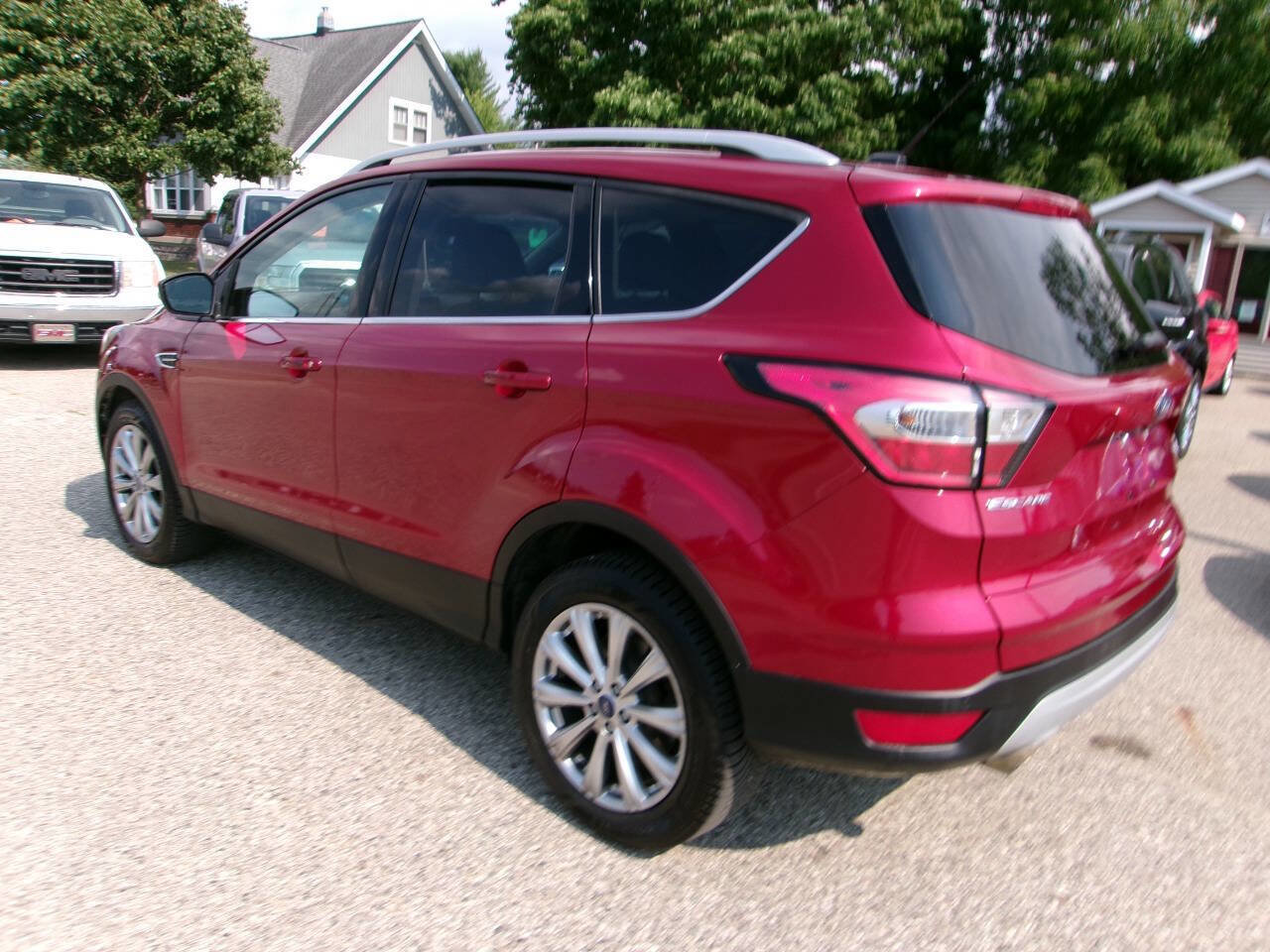 Used 2017 Ford Escape Titanium image 4