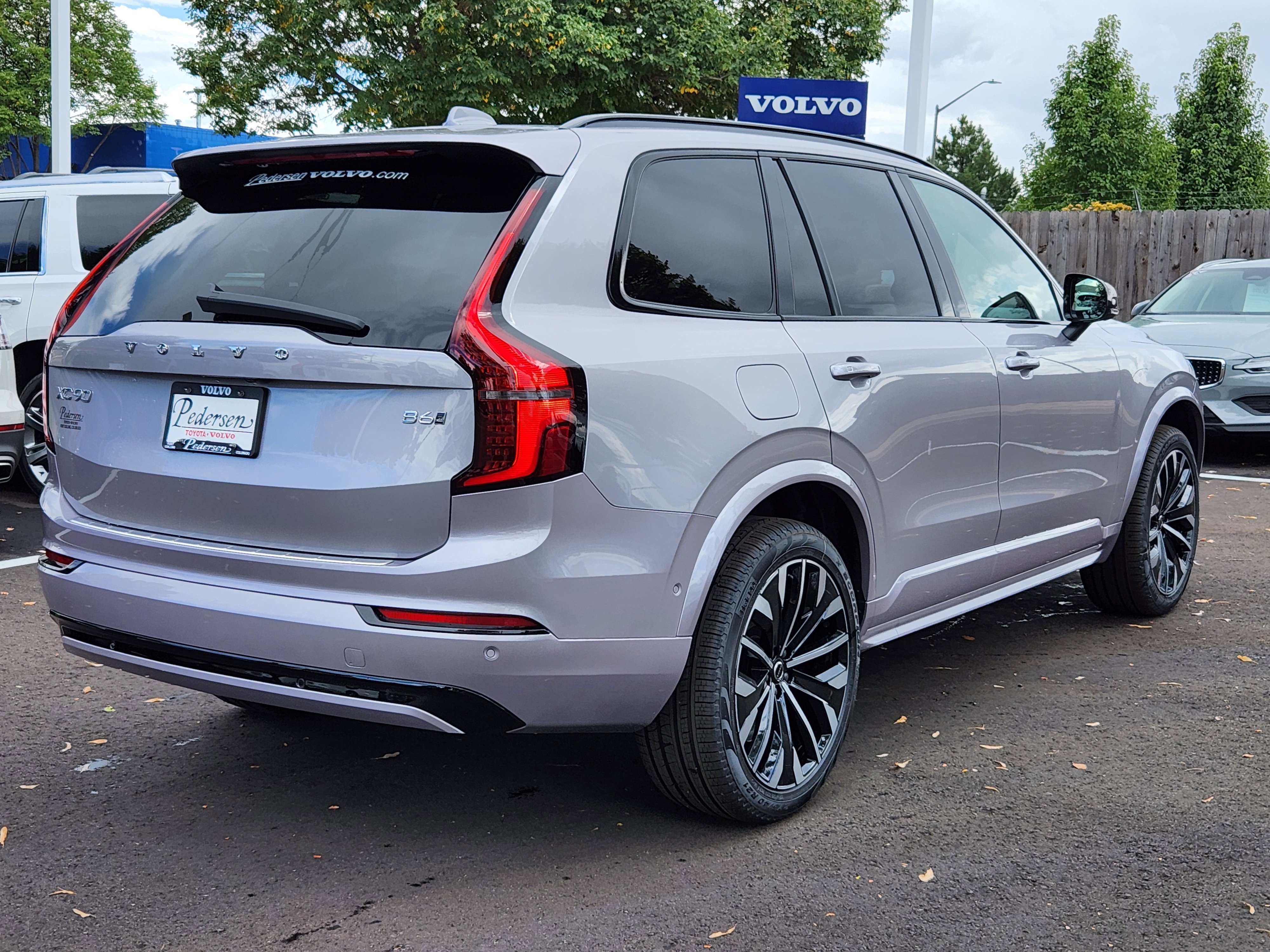 New 2026 Volvo XC90 B6 Ultra image 3