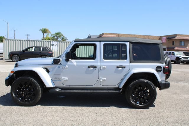 Used 2023 Jeep Wrangler Unlimited Sahara w/ Cold Weather Group AWD/4WD image 7