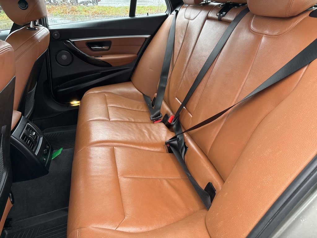 Used 2017 BMW 330i xDrive Wagon w/ Premium Package image 17