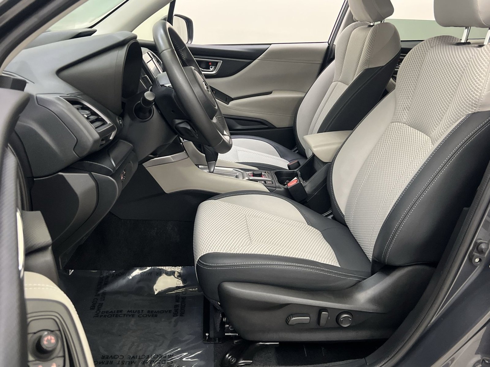 Used 2022 Subaru Forester Premium image 11