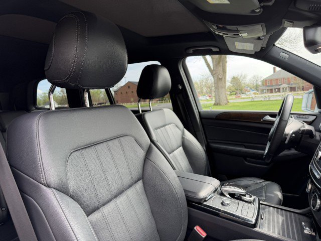 Used 2017 Mercedes-Benz GLS 450 4MATIC image 31