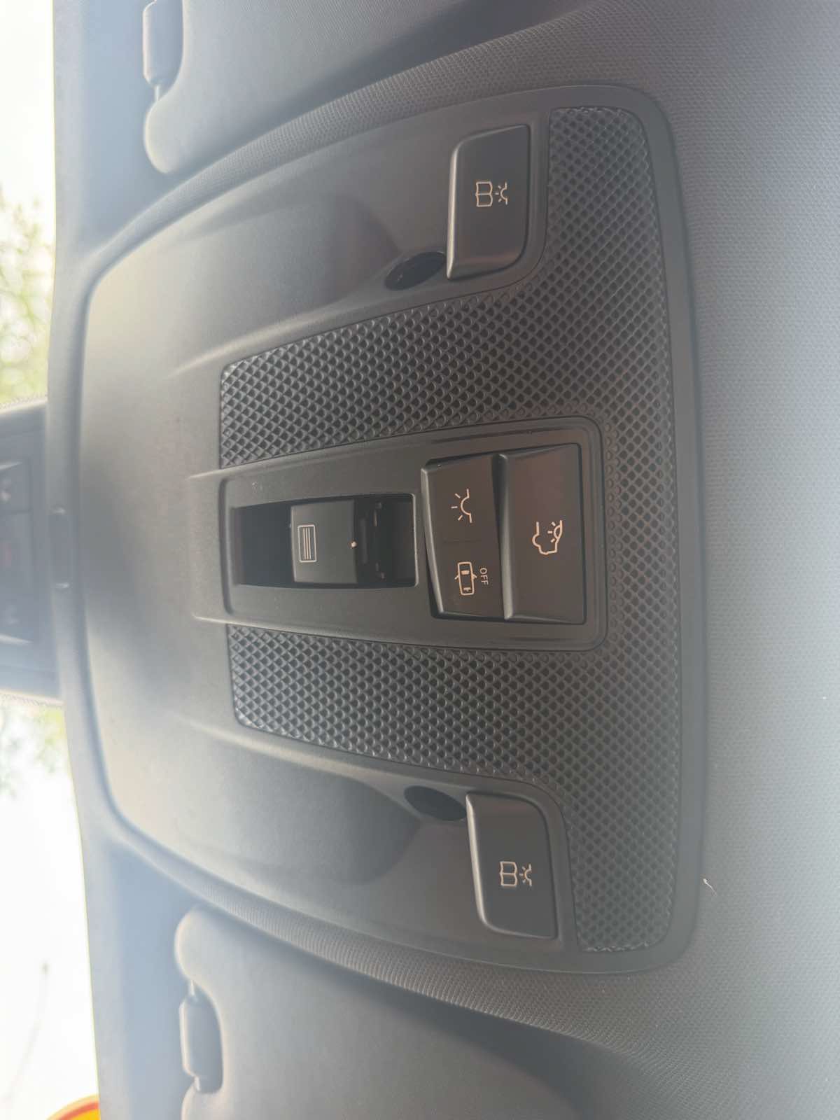 Used 2014 Mercedes-Benz CLA 250 4MATIC w/ Edition 1 Package image 38