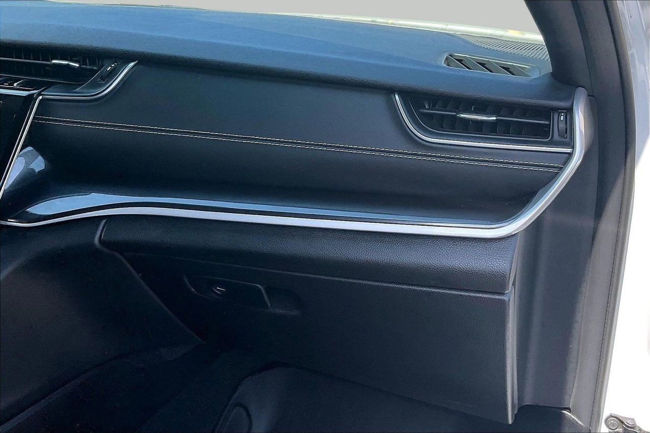 Certified 2023 Jeep Grand Cherokee L Laredo image 21