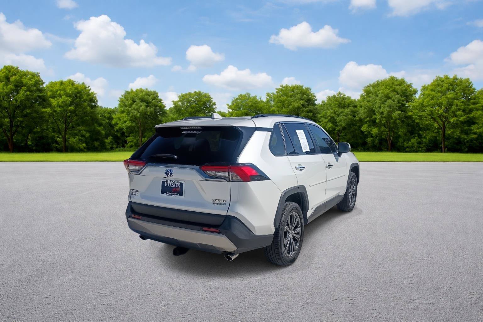 Used 2022 Toyota RAV4 Limited AWD/4WD image 7
