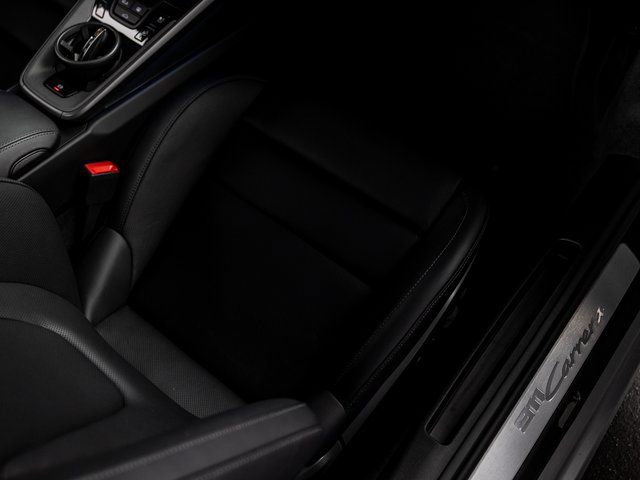 Certified 2025 Porsche 911 Carrera image 31