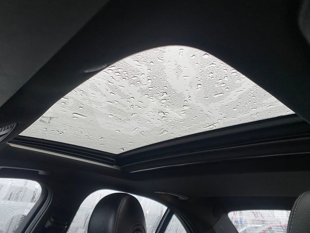 Used 2019 Mercedes-Benz C 300 Sedan image 11