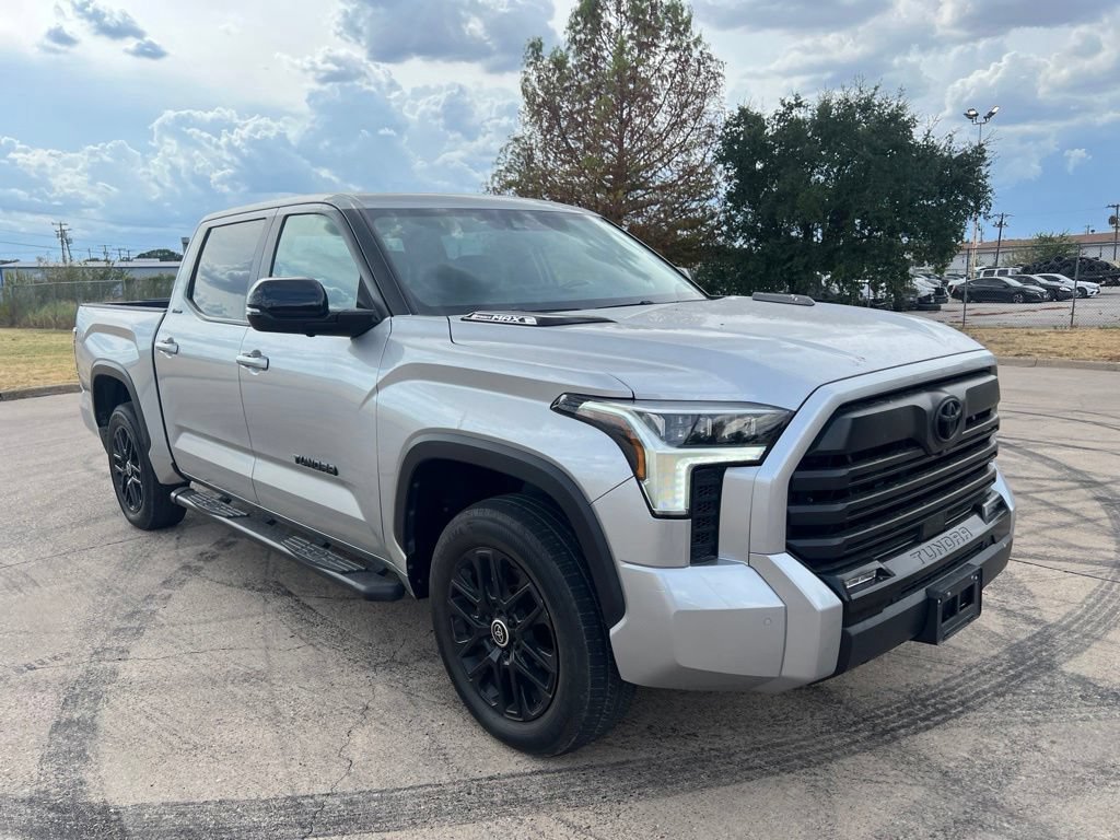 Used 2024 Toyota Tundra Limited AWD/4WD image 23
