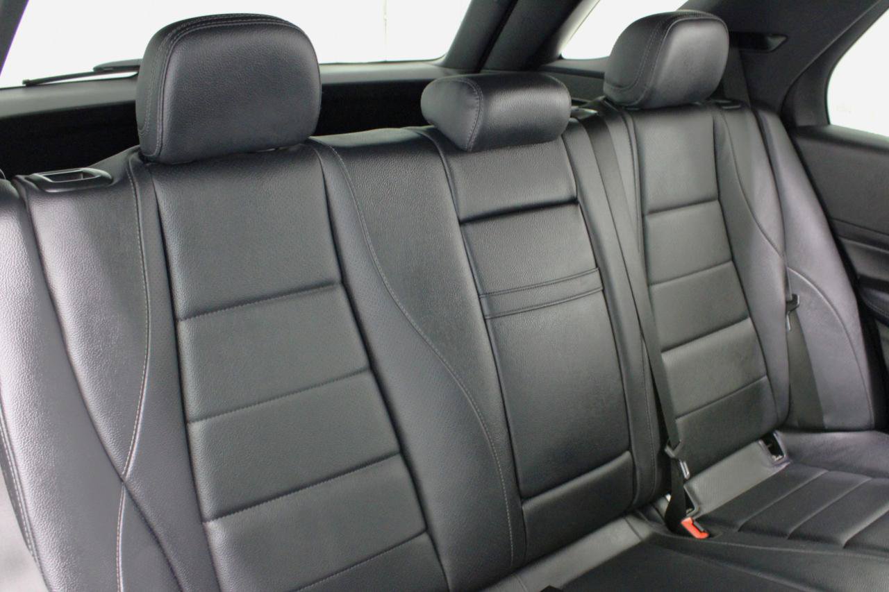 Used 2020 Mercedes-Benz GLE 350 4MATIC w/ Premium Package image 44