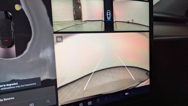 Used 2023 Tesla Model Y Long Range image 27