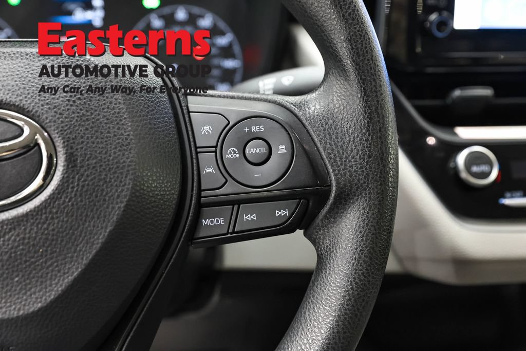 Used 2024 Toyota Corolla LE w/ LE Convenience Package FWD image 16